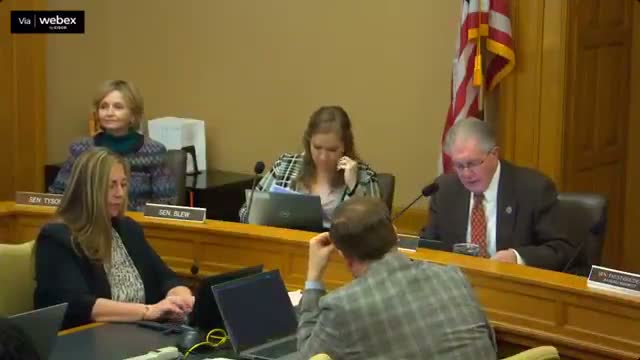 Kansas committee hears SB 355 to require e-cigarette manufacturers to obtain state license