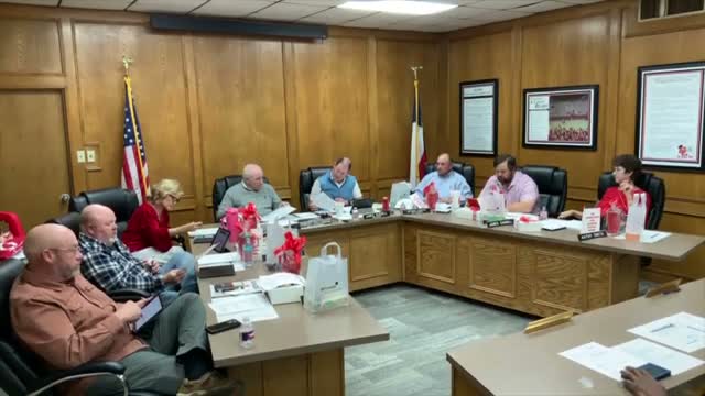 El Campo ISD board approves teacher-certification plan, construction package and scholarship; declines state prayer policy and tables calendar