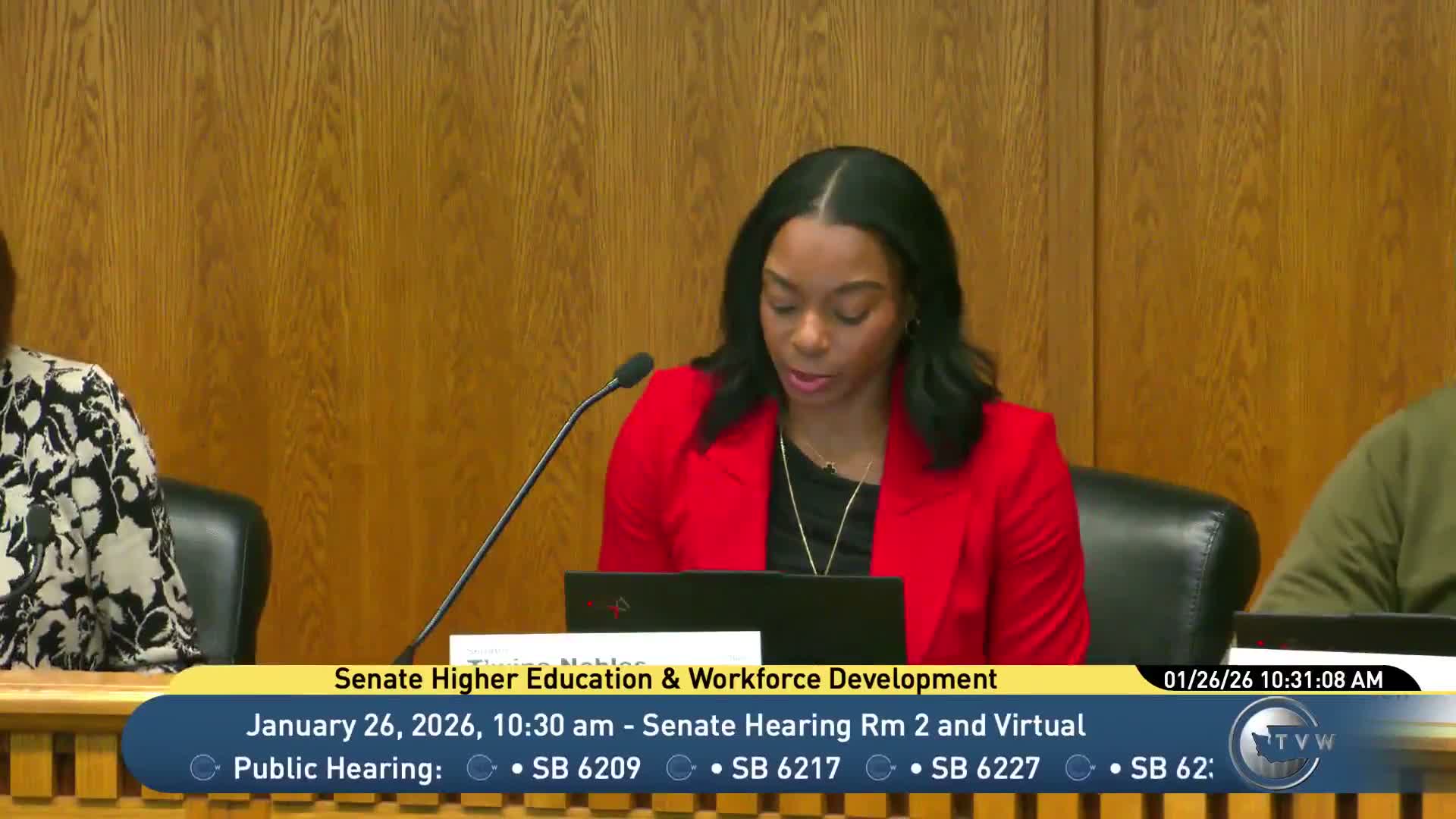 Senate hears bill to standardize data on parenting students; advocates urge supports