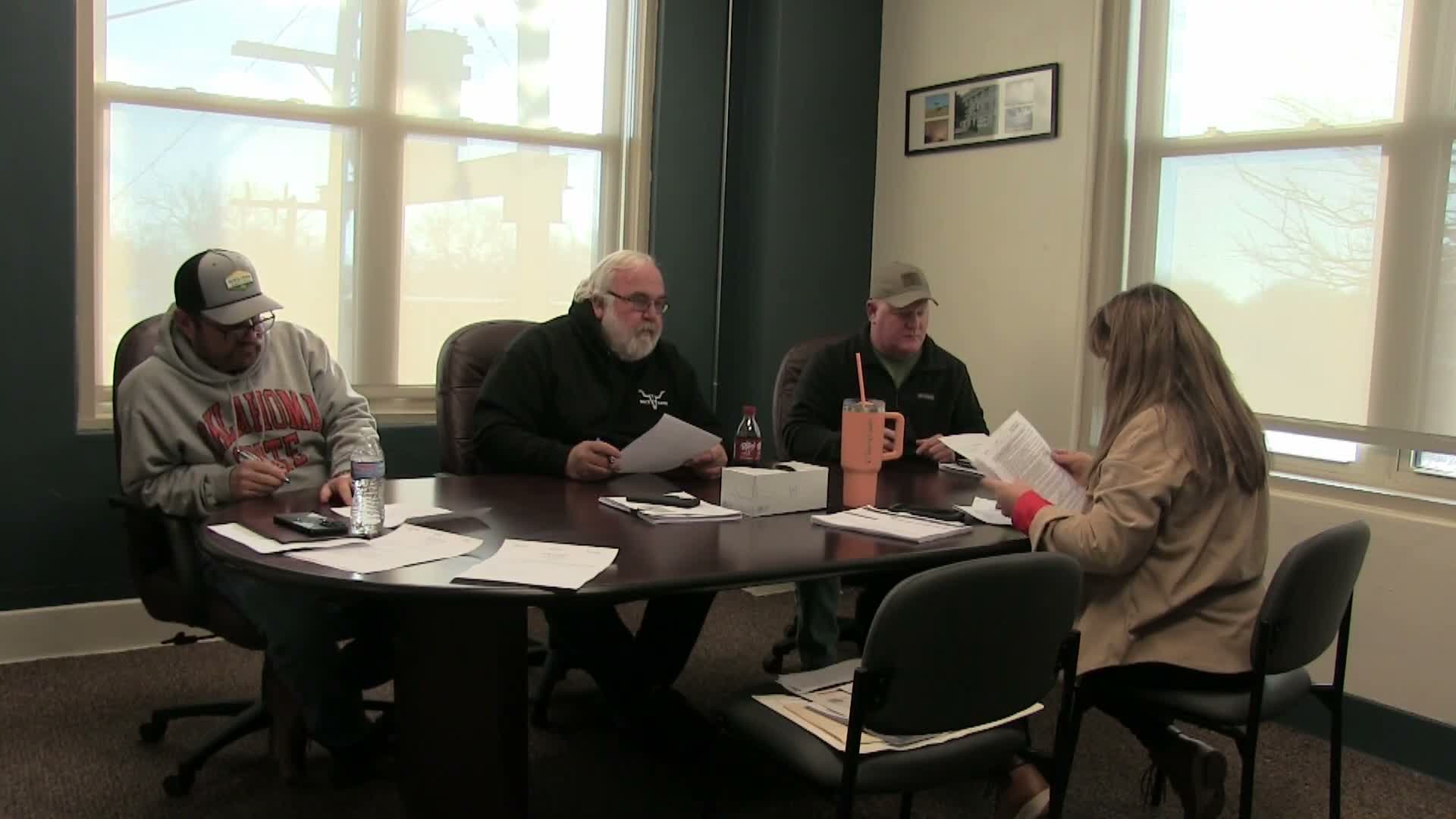 Commission tackles routine admin items; transfer motion tabled to next week