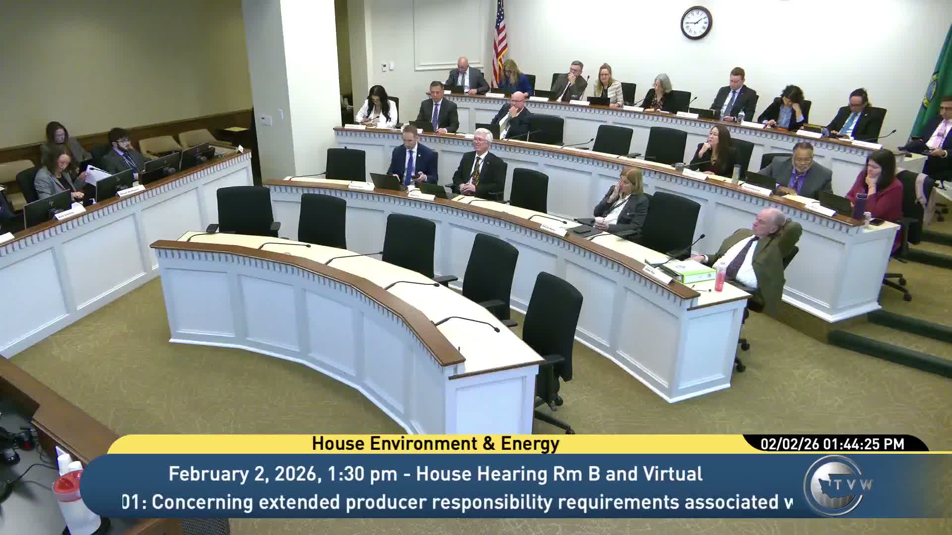 Committee advances bill targeting data centers and other large energy users amid water and fee concerns