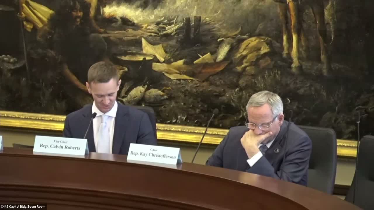 Committee recommends HB 118 to require CDL training schools to attest to students' English proficiency; measure passes 6–2