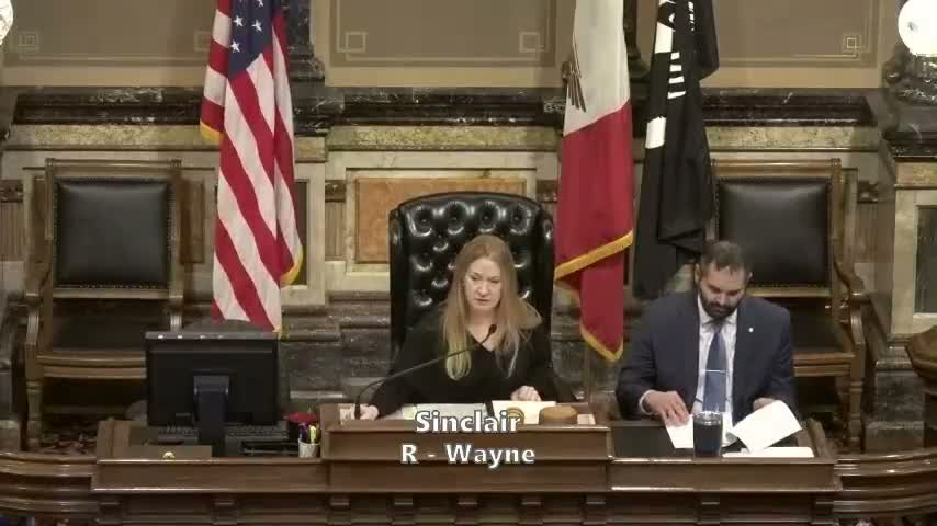 Senators invite Decoding Dyslexia Iowa to meet families and educators in the rotunda