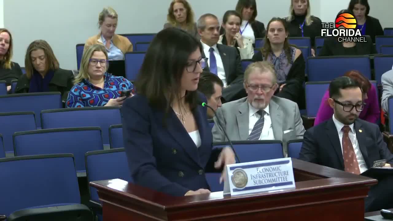 Committee approves bill to require hearings and reporting for utilities serving outside city limits