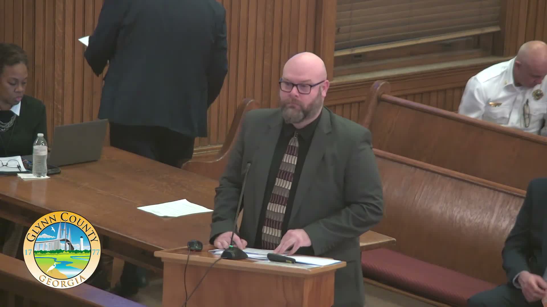 Glynn County approves two 10‑foot right‑of‑way abandonments with utility easements