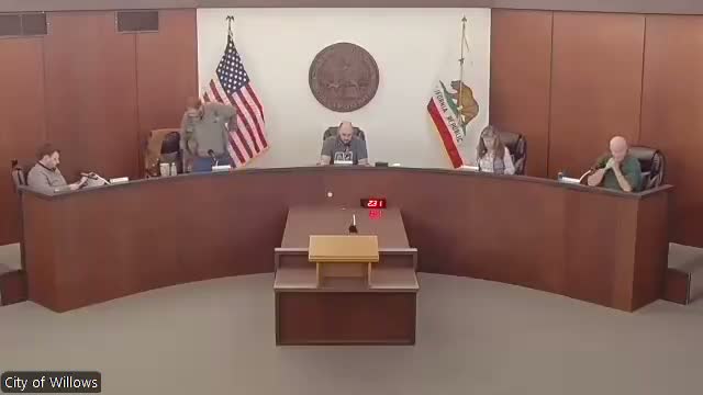 Willows City Council convenes closed session for city manager performance review; report says direction given to staff