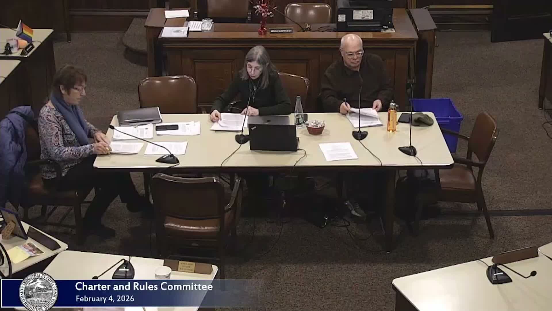 Holyoke committee divided over rule letting councilors respond to public comment; motion tabled