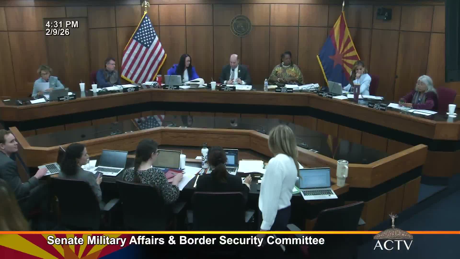 Panel approves bill allowing officers to request lawful‑presence proof from commercial drivers