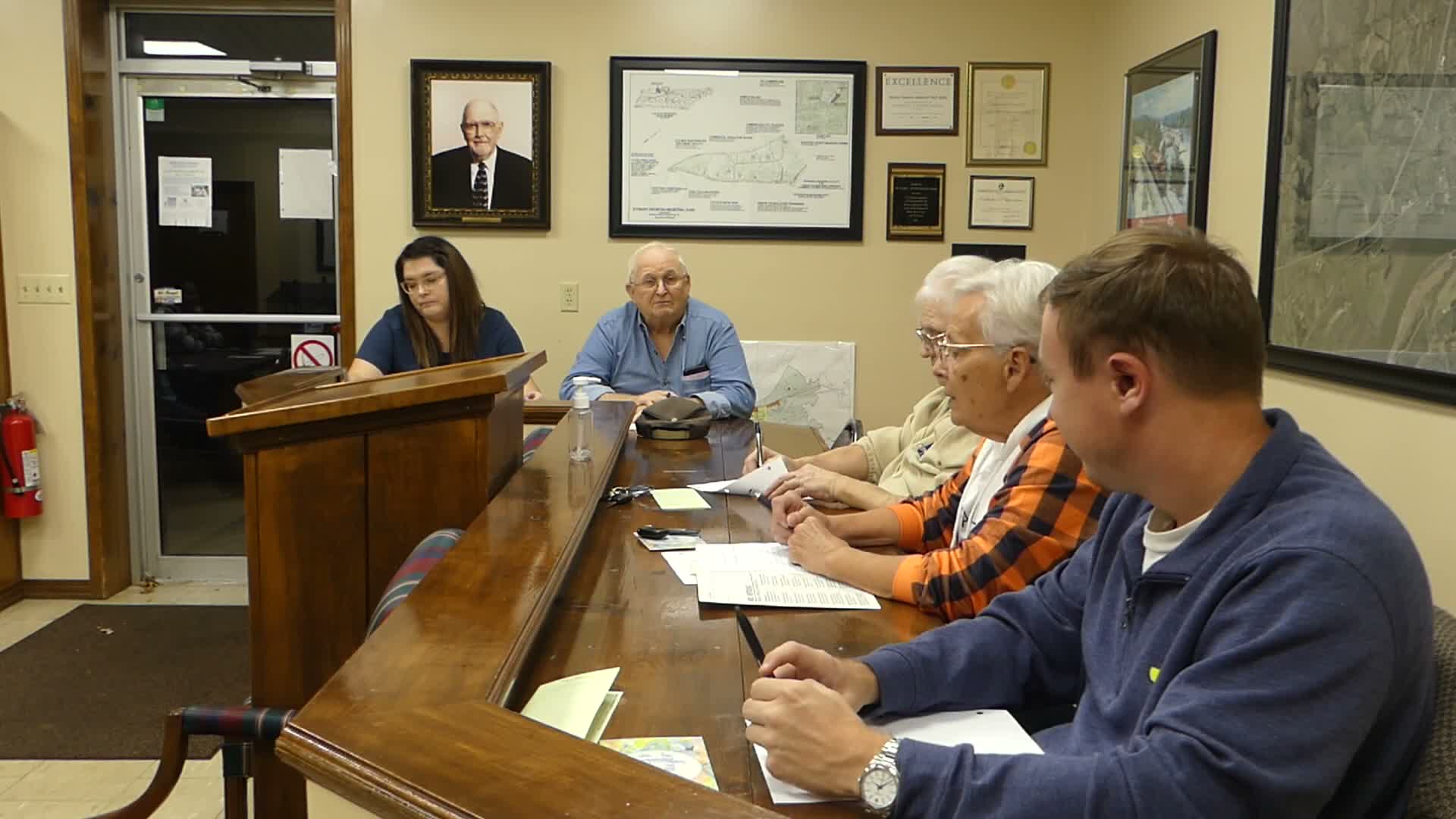 Stewart County meeting hears resident complaints about Mullins Camper Park; board plans enforcement follow-up