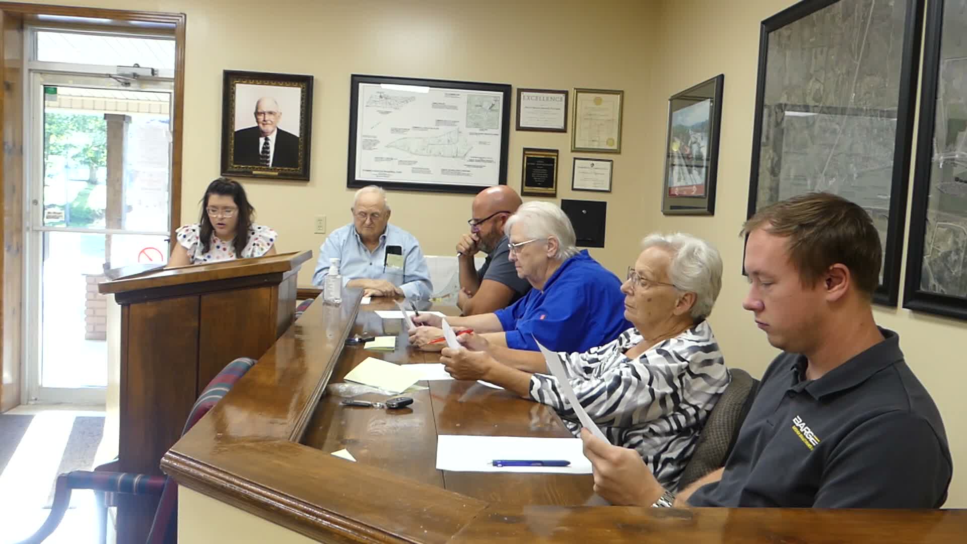 Council approves minutes and keeps $400 Halloween candy allocation