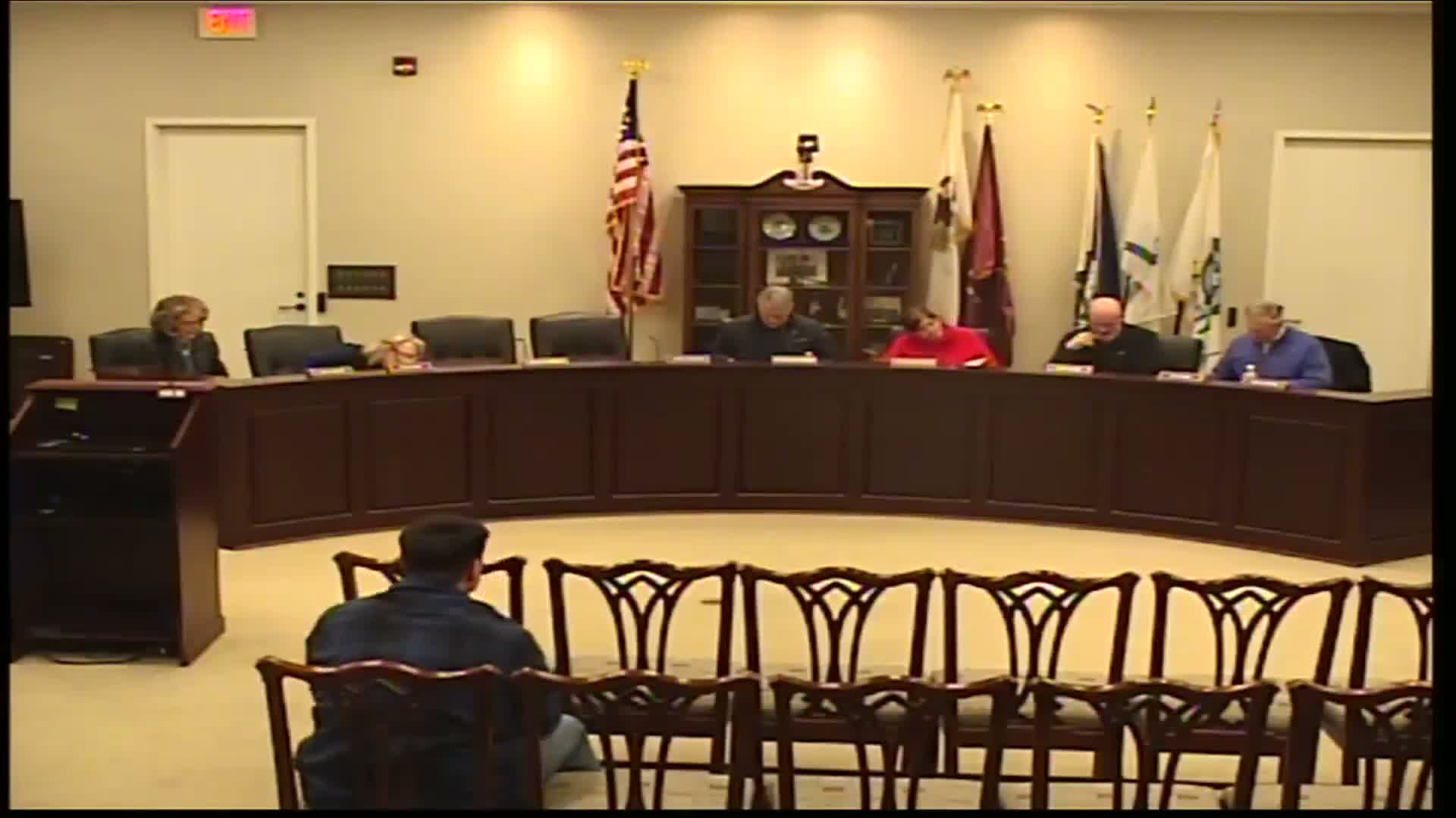 Plan Commission approves new sign faces at 133 East Ogden Ave, asks for landscaping improvements