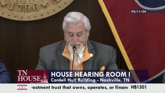 Committee advances bill that would require REITs to list a local contact for properties