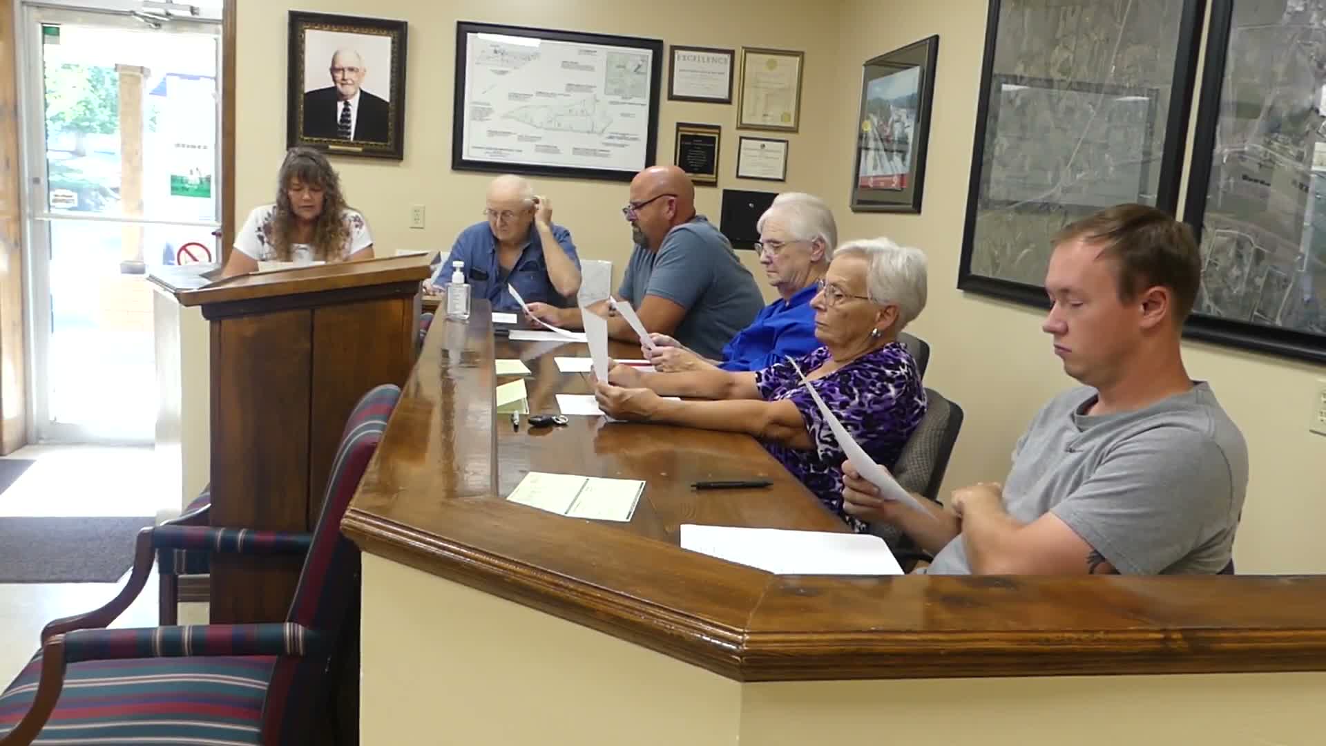 Cumberland City to use pageant proceeds for tennis‑court repairs and picnic tables