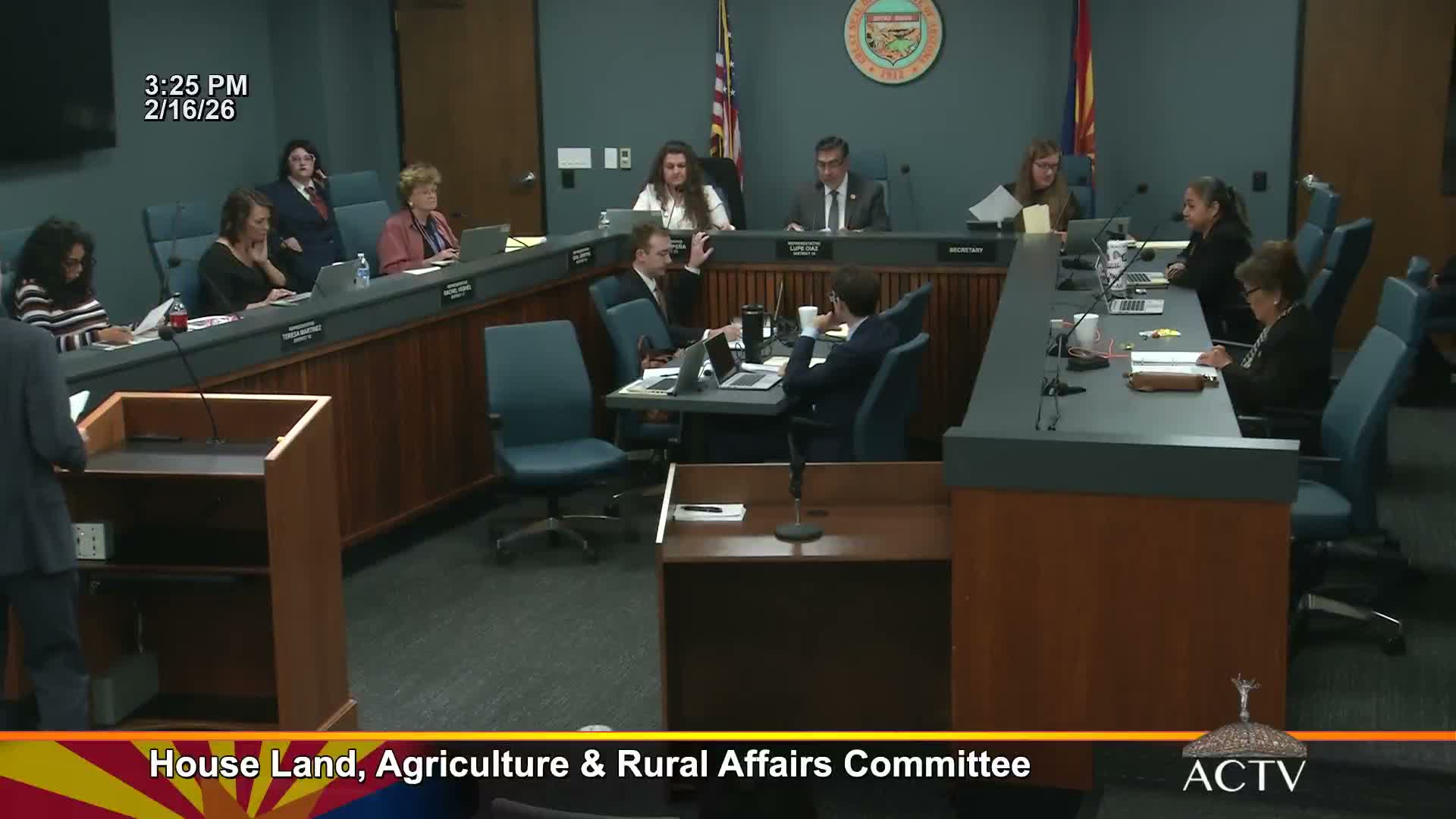 Committee backs memorial urging Congress to delist Mexican gray wolf; conservation groups object