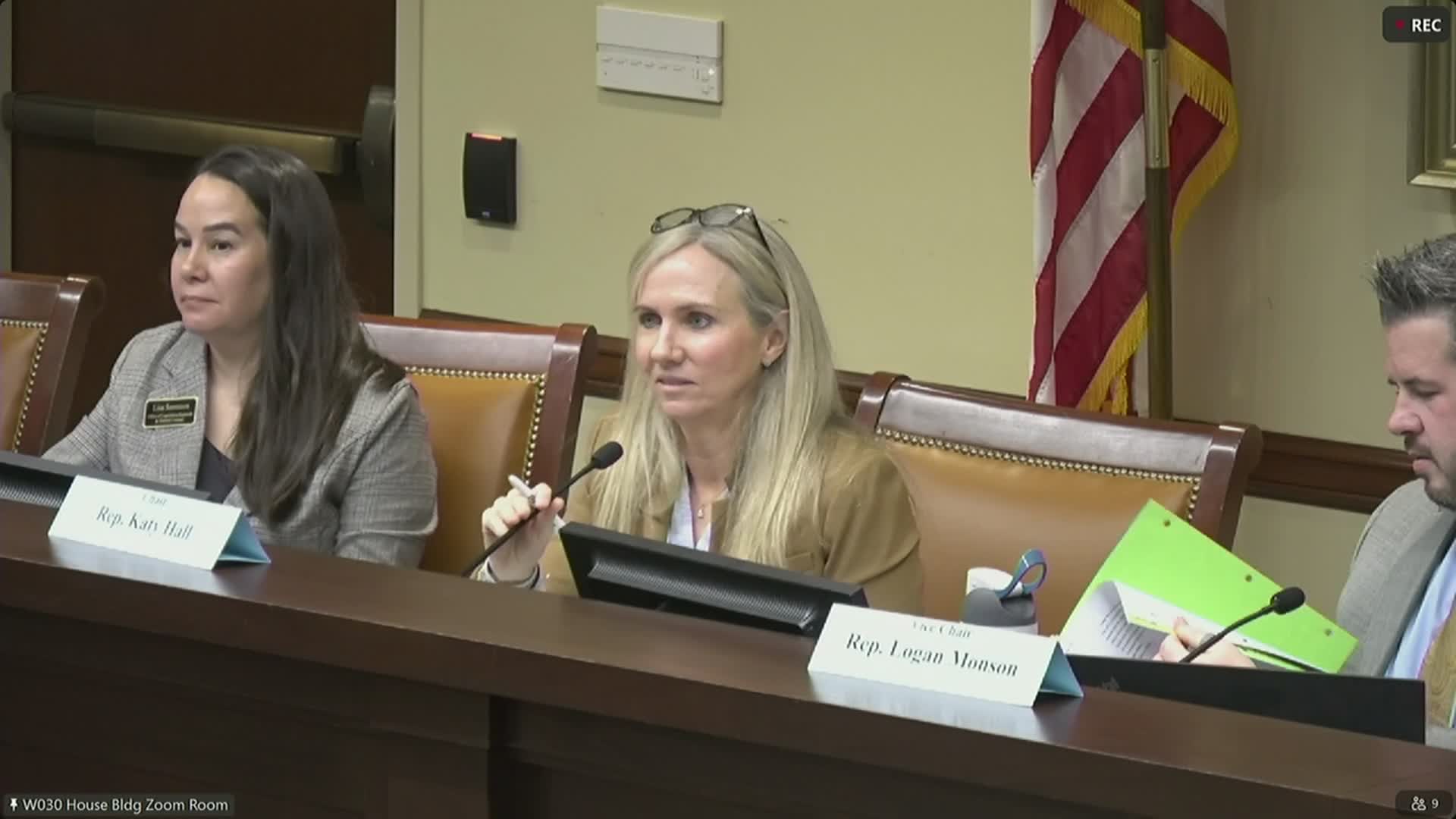 Committee backs dyslexia testing and early-intervention measures, funds state screener pilot