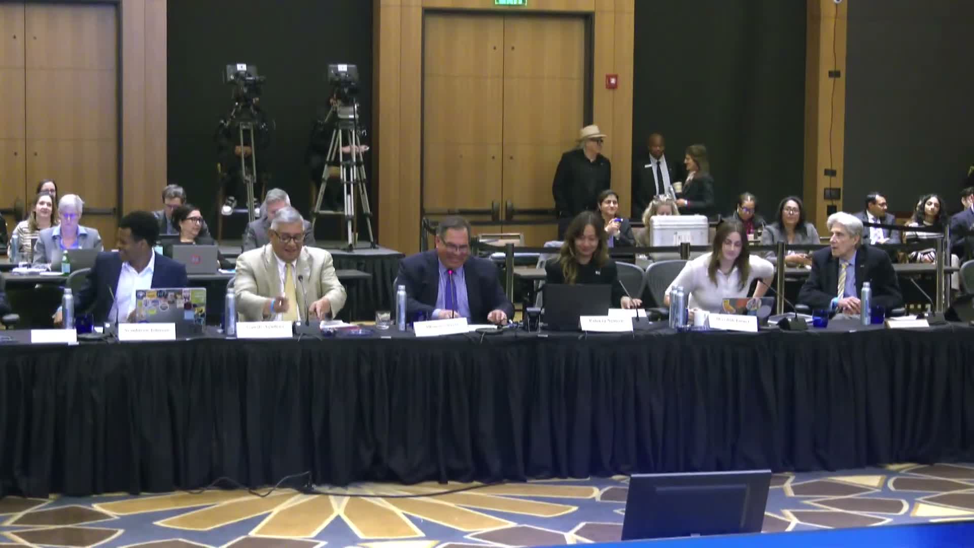 UC Chicanx/Latinx Alumni Association updates Regents; students press for mentorship and data