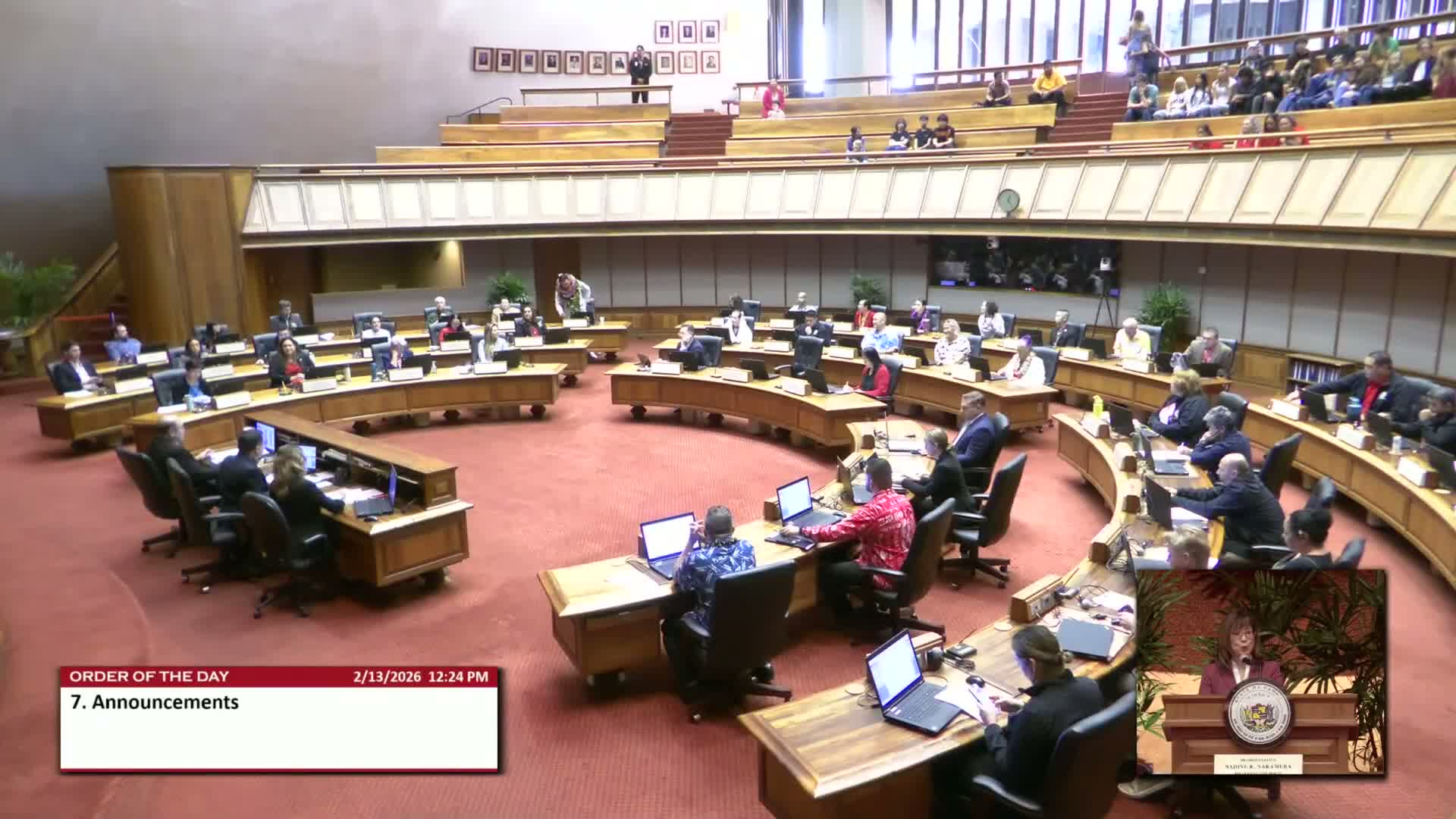 Representative Holt announces resignation on House floor