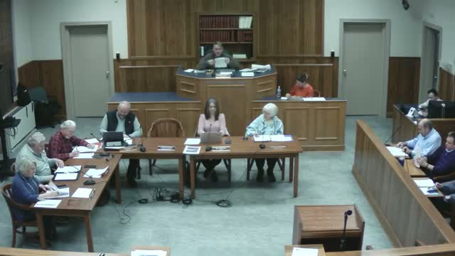 Residents press Fostoria council to enforce vacant-property rules and clear sidewalks