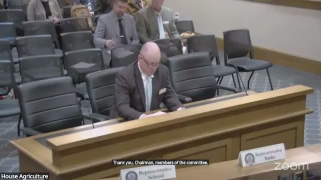 Committee approves bill requiring landowner 'bill of rights' brochure in eminent-domain discussions