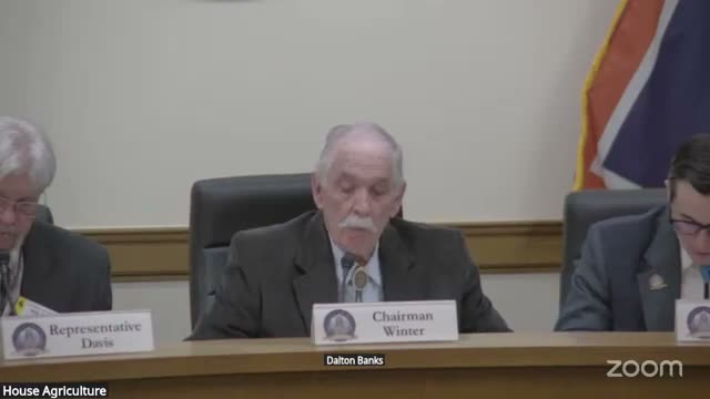 Committee advances bill letting conservation-district supervisors finish terms, sets residency rules