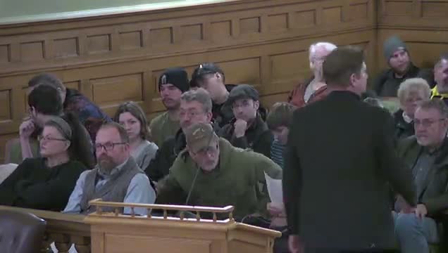 Bay City public safety briefing prompts heated debate over ICE detainers and resolutions