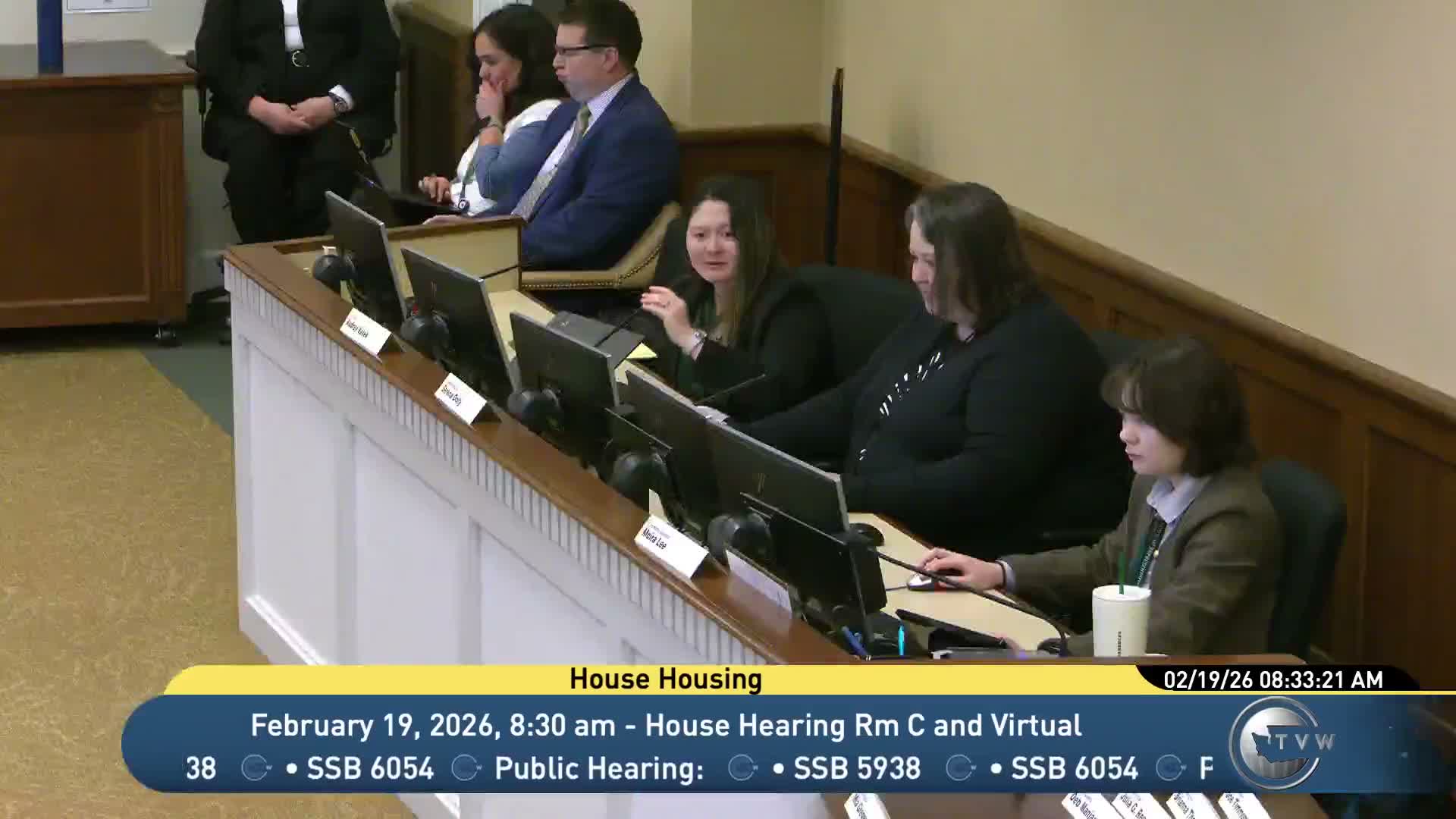 Bill would bar HOAs from banning fire‑hardened building materials for qualifying homes