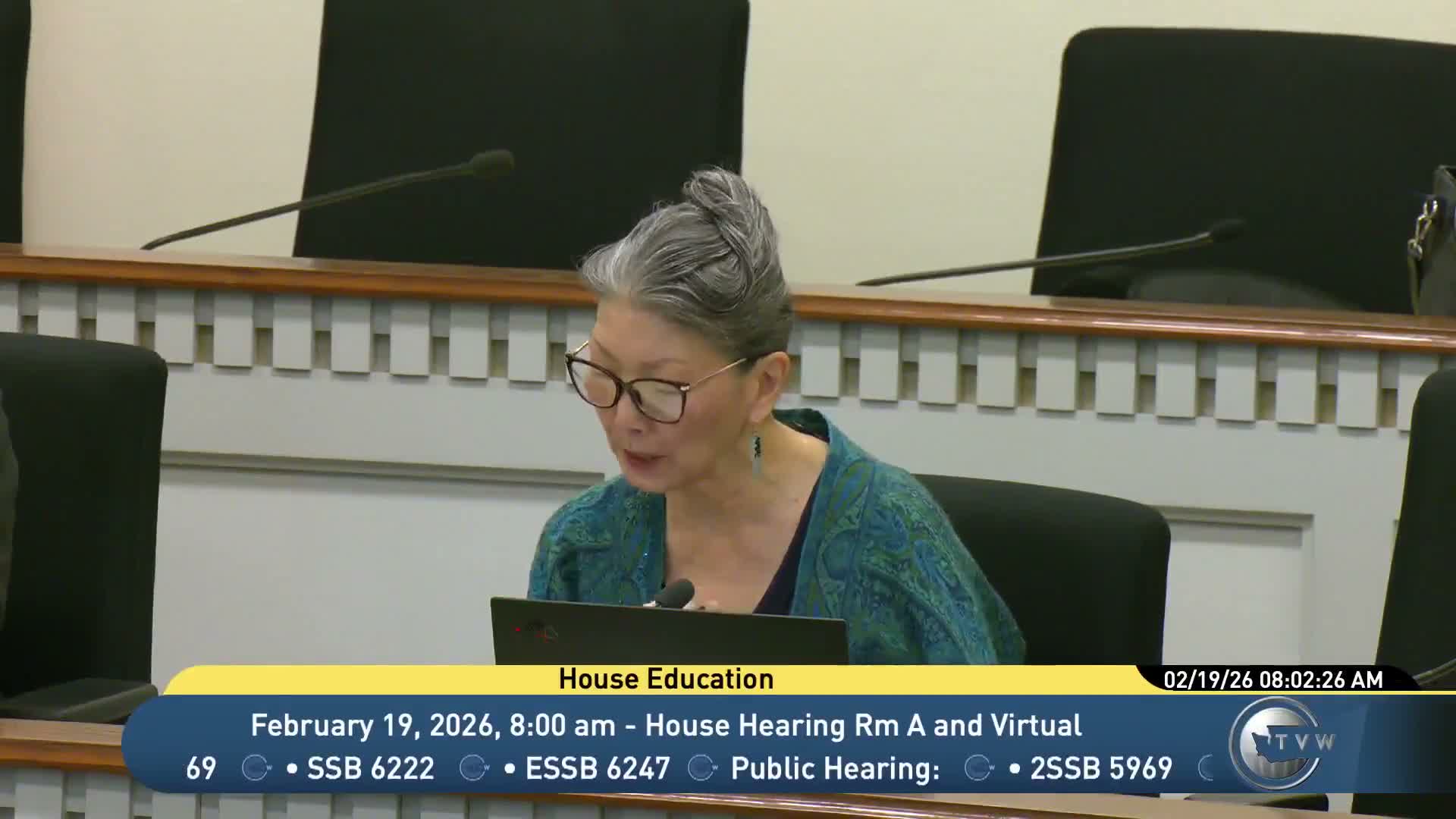 Bill to let students buy or receive surplus school tech at reduced cost draws strong public support