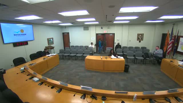 Benton Harbor committee hears limits of city income tax enforcement and its effect on contractors and commissioners