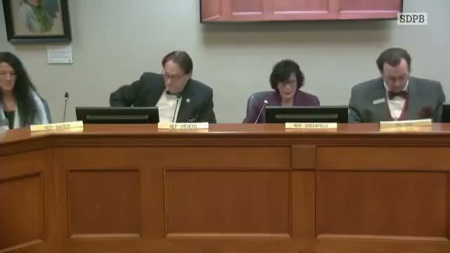 Panel approves referral for bill letting technical colleges seek state health-plan coverage