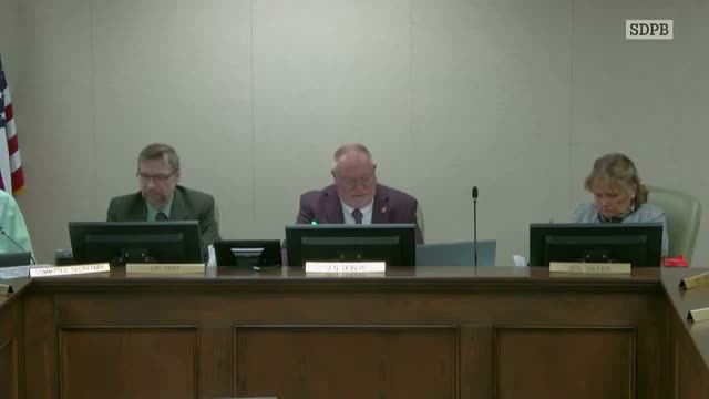 Panel approves bill limiting liability for officers, clarifying tow authority after crashes