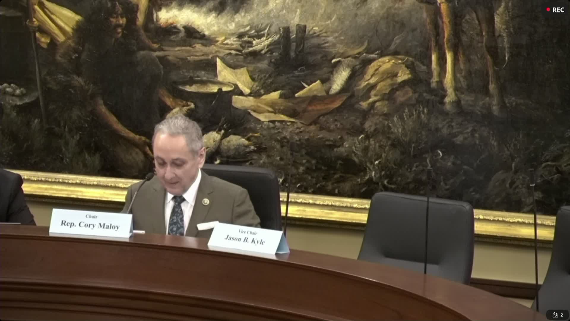 Utah committee advances HB 59 to tighten fake-ID checks, allow temporary ID holds at bars