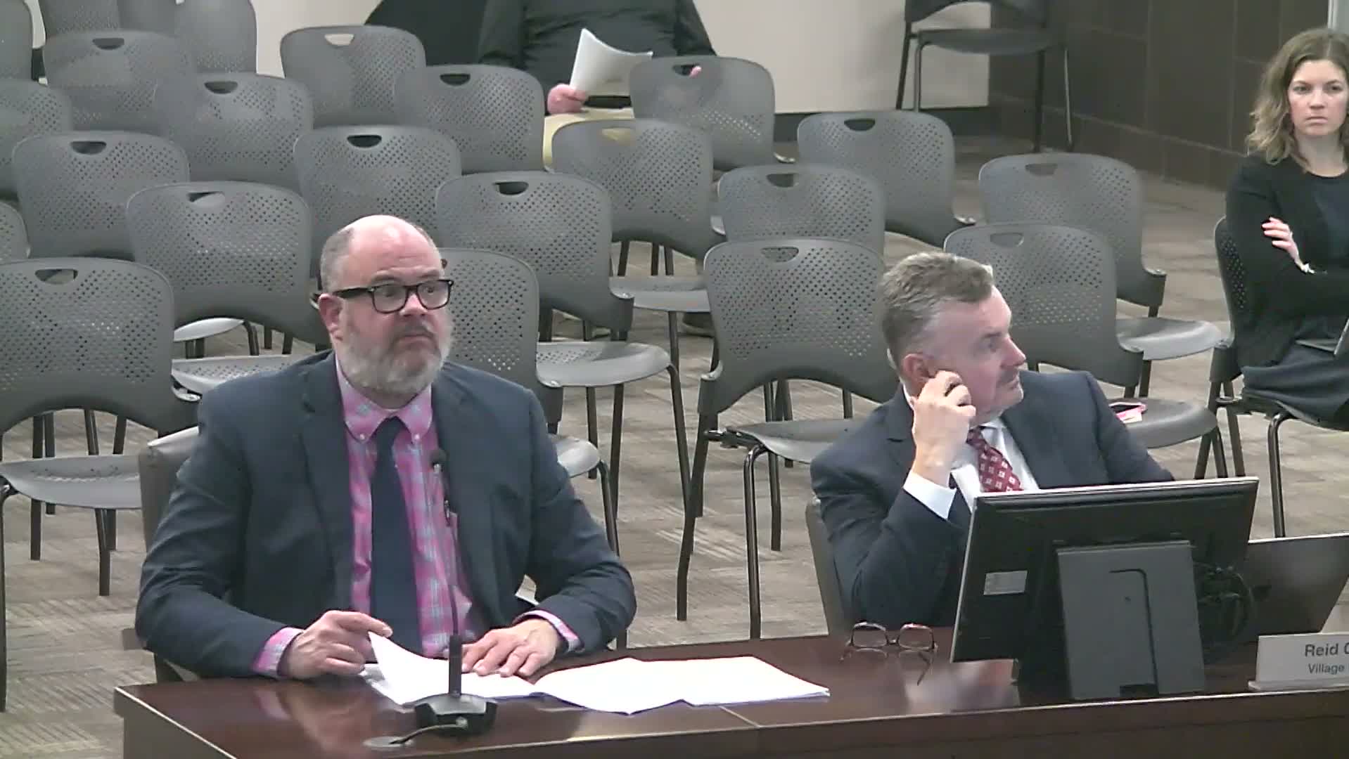 Palatine Council advances broad zoning text amendments on hotels, lot coverage and fences