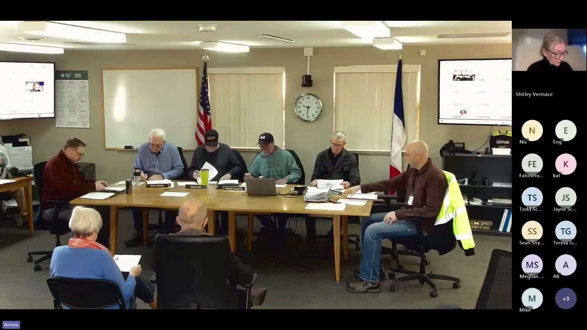 Winneshiek County unanimously approves purchase of Caterpillar motor grader after vendor presentations