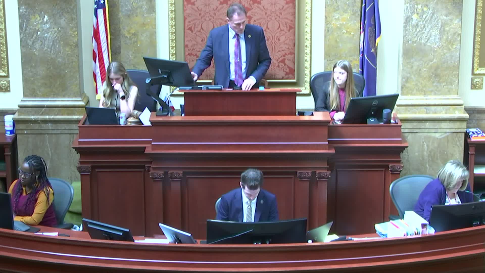 House backs location-monitoring for registry non-reporting in first substitute of HB 370