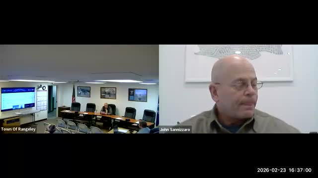 Town committee reviews airport master-plan update, discusses hangar and taxi-lane expansion