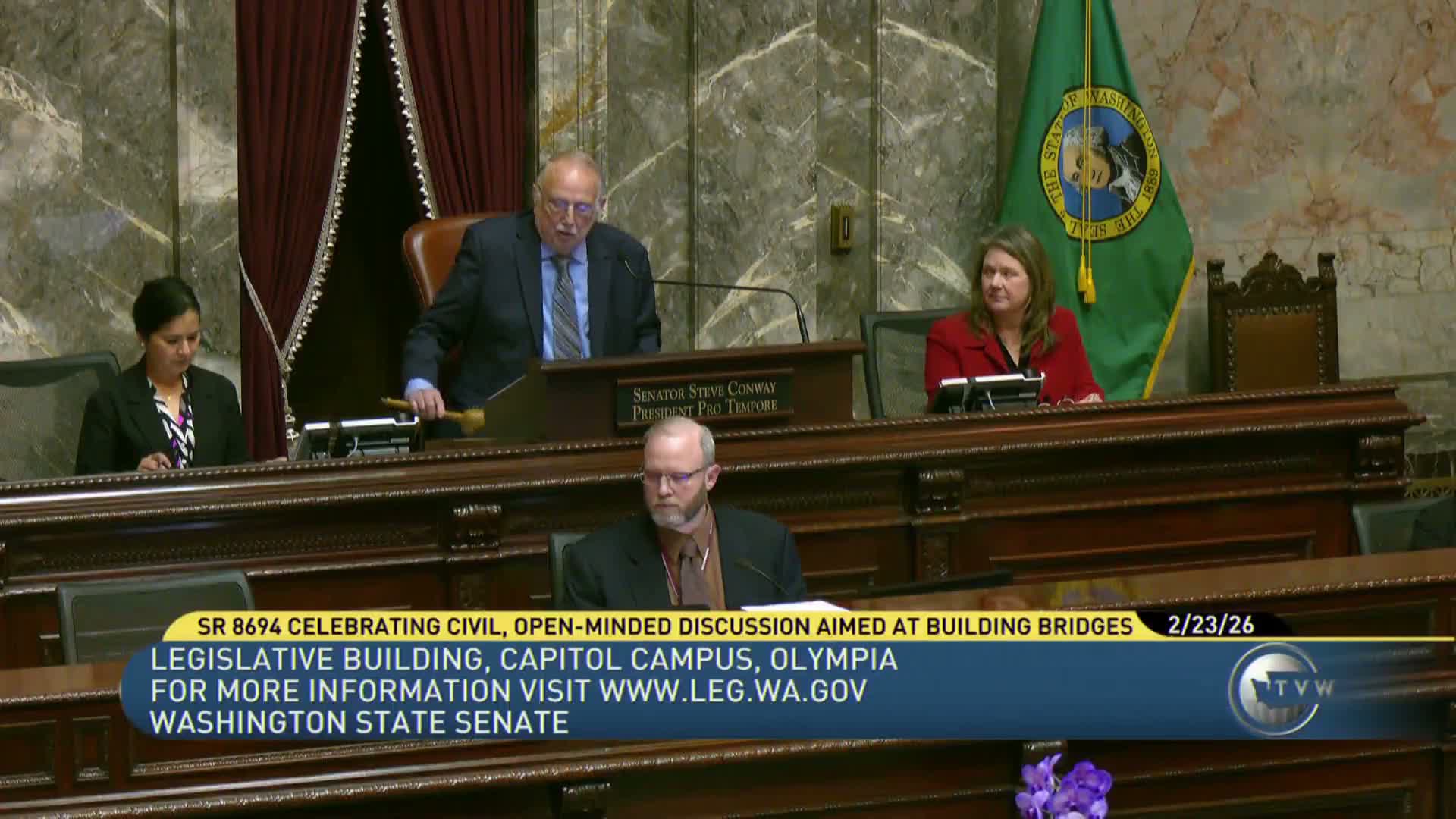 Senate adopts resolutions honoring student civic engagement and the Apple Blossom Festival royal court