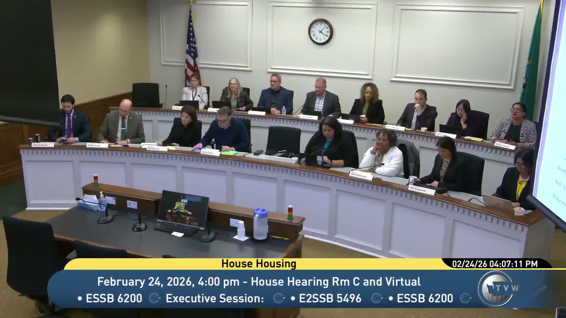 Committee backs bill letting landlords set rules on portable cooling devices with tenant-notice requirement