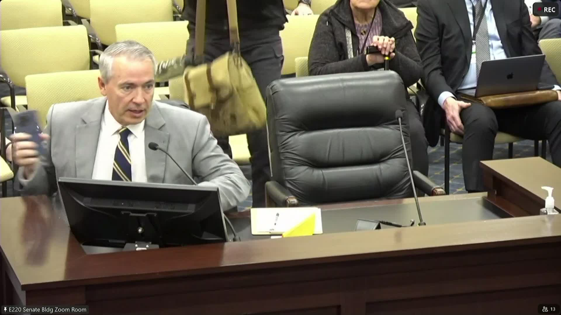 Committee advances measure to standardize mowing rules for golf courses