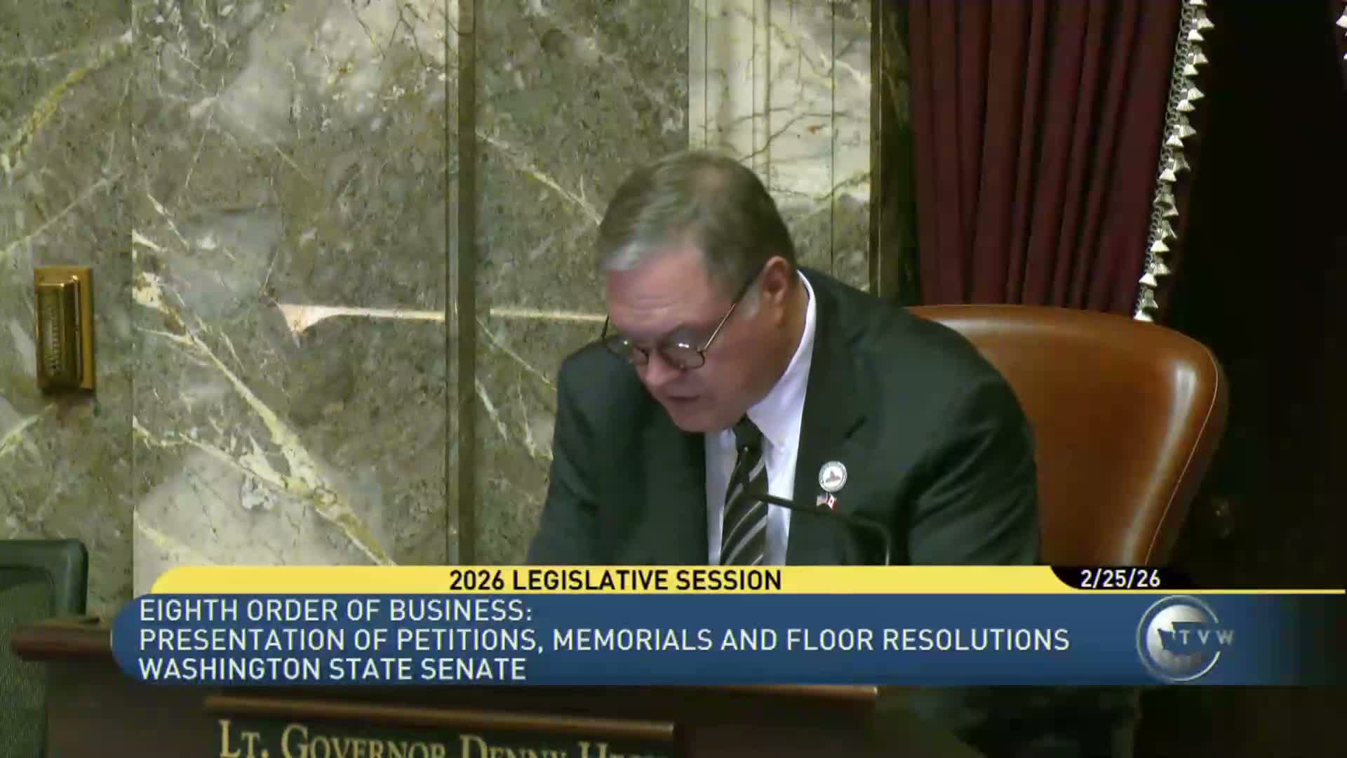 Washington Senate adopts resolution recognizing ties with Canada