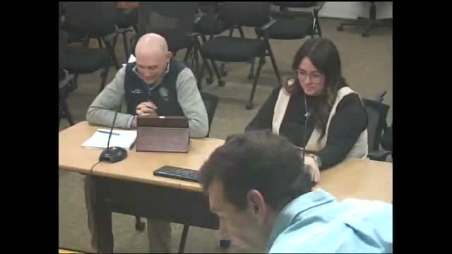 Finance committee approves Jan. 21 minutes unanimously