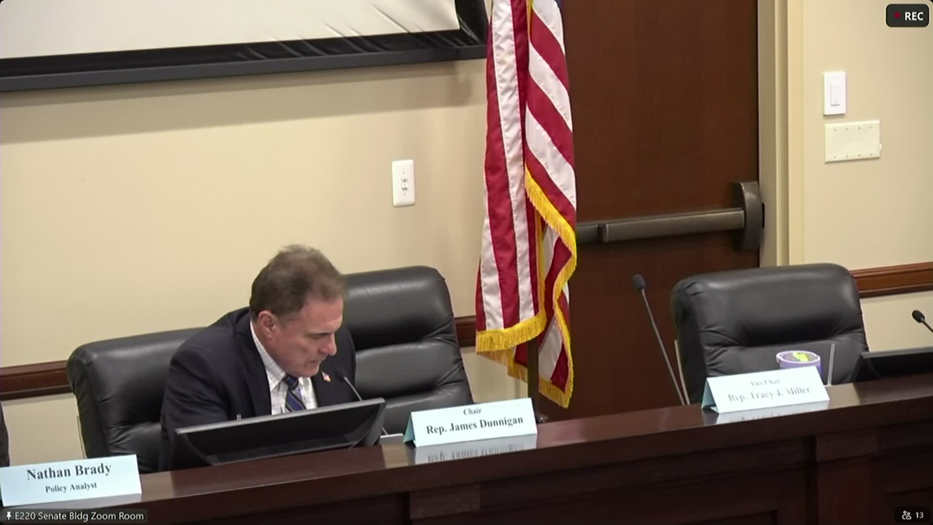 Shelter-rescue notification bill sparks debate over definitions, costs and enforcement