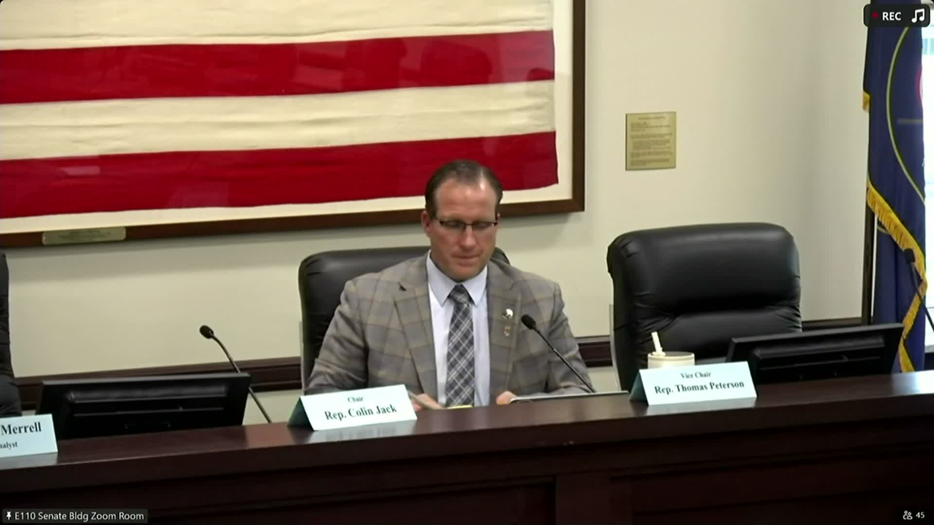 Committee backs HB 591 to recodify public nuisance law, sparking debate on access to private suits