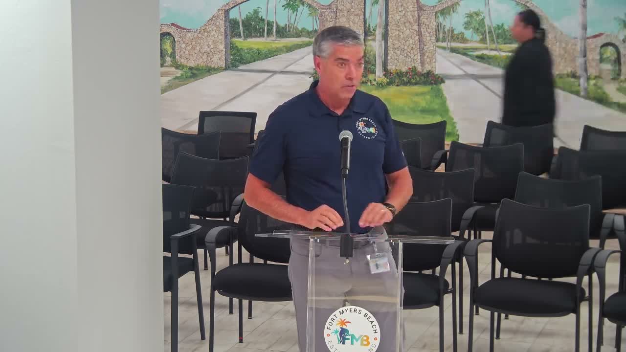 Town staff explains Newton Park CDBG‑DR process as residents press for progress