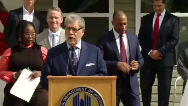 Vista Village opens tiny-home community; officials tout wraparound model to curb homelessness