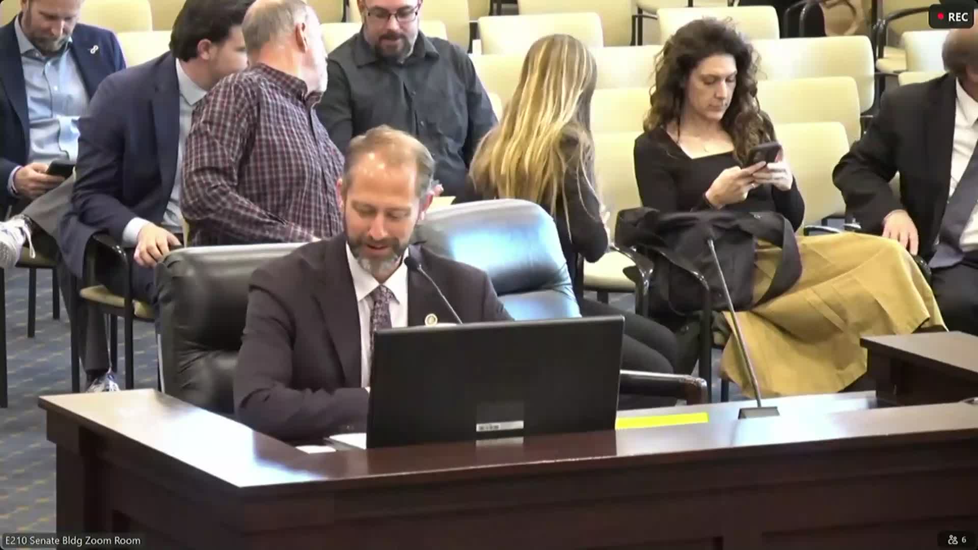 Committee advances bill creating alternative path for county splits in very large counties