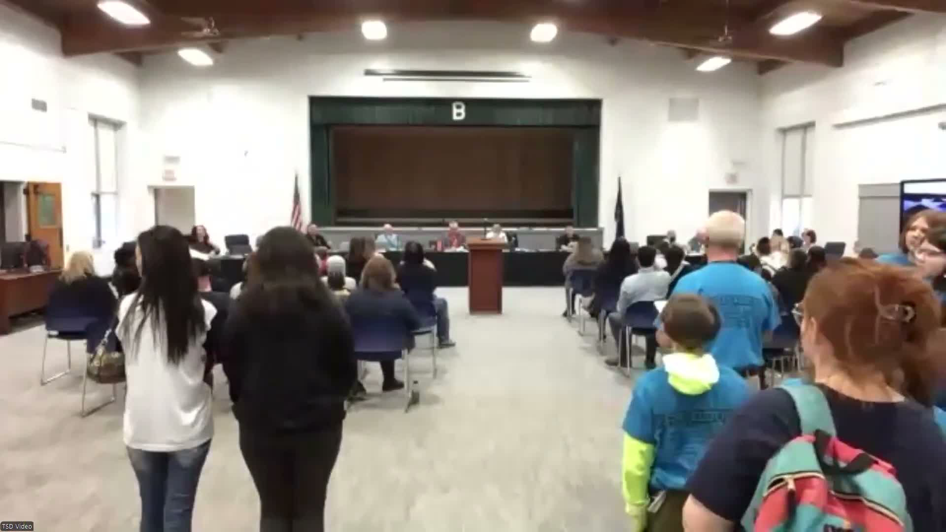 Hoover Middle students demonstrate WEB program and Randall students showcase STEAM projects