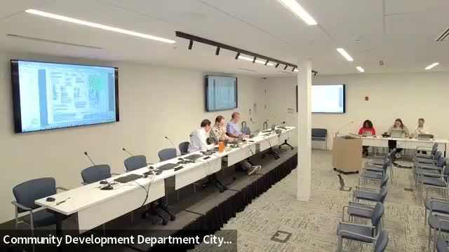 Brookhaven staff recommends deferring Mayfair Drive specimen-tree removal request to Nov. 19