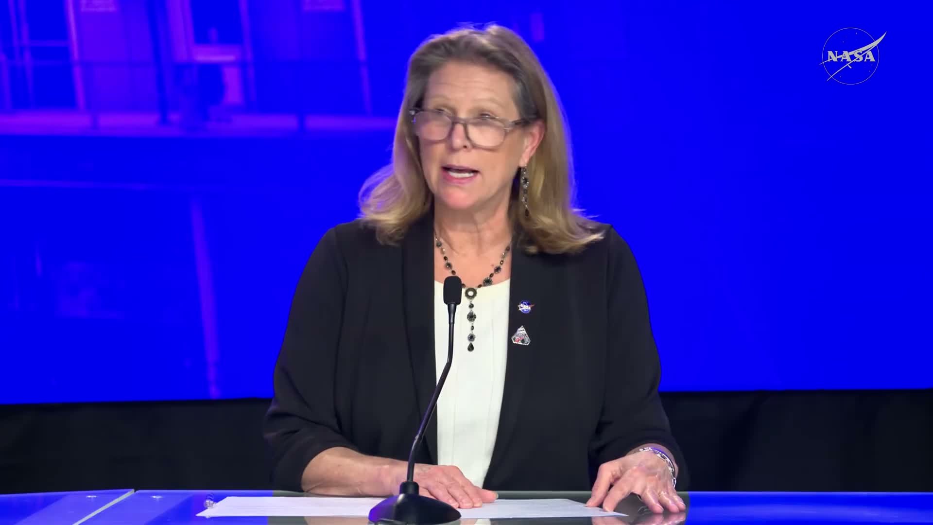 Artemis 2 rolled back to VAB after helium‑flow issue; teams replace seals and batteries, target early‑April launch window