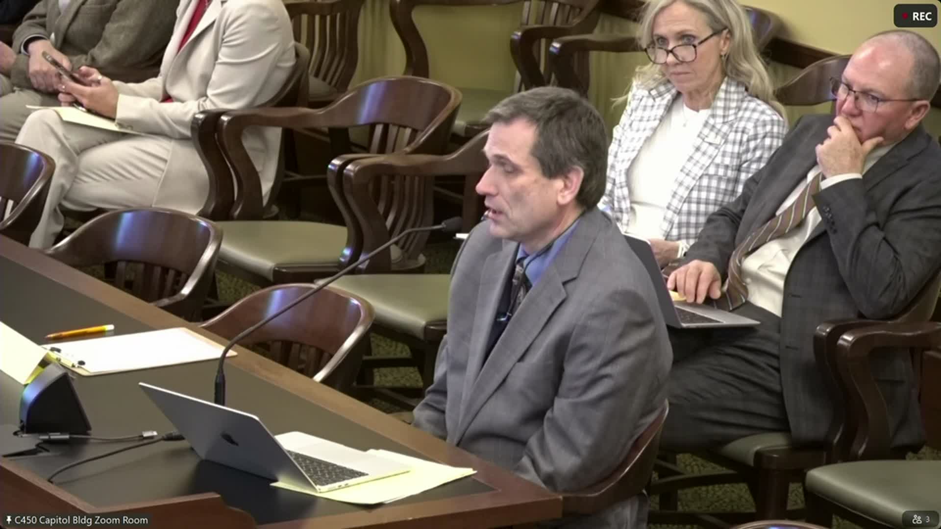 House committee advances first substitute of bill to shift Medicaid interest and fold some CHIP services into Medicaid