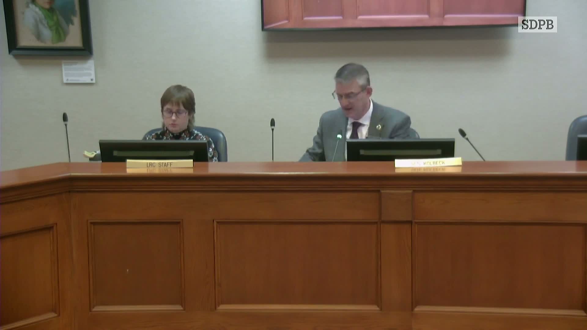 Panel backs narrow doxing ban aimed at protecting judges and law enforcement